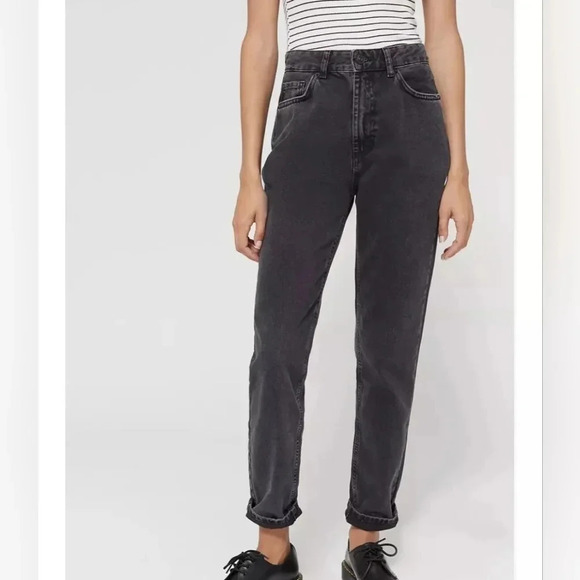 Urban Outfitters BDG High Waisted Mom Jean, Color Dark Wash Size W25/L32 - Picture 1 of 16